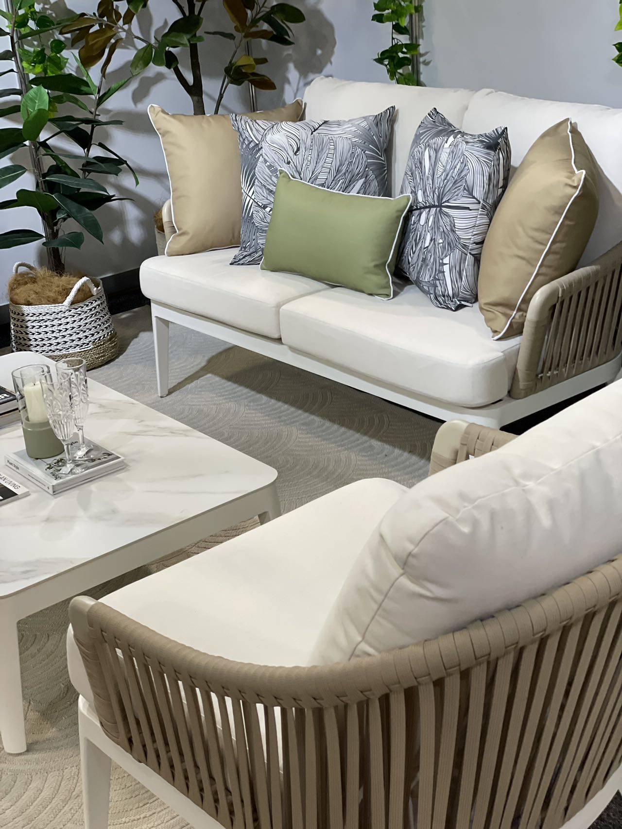 Choosing the Perfect Outdoor Furniture Fabrics: Style, Durability, and Comfort - Olan Living