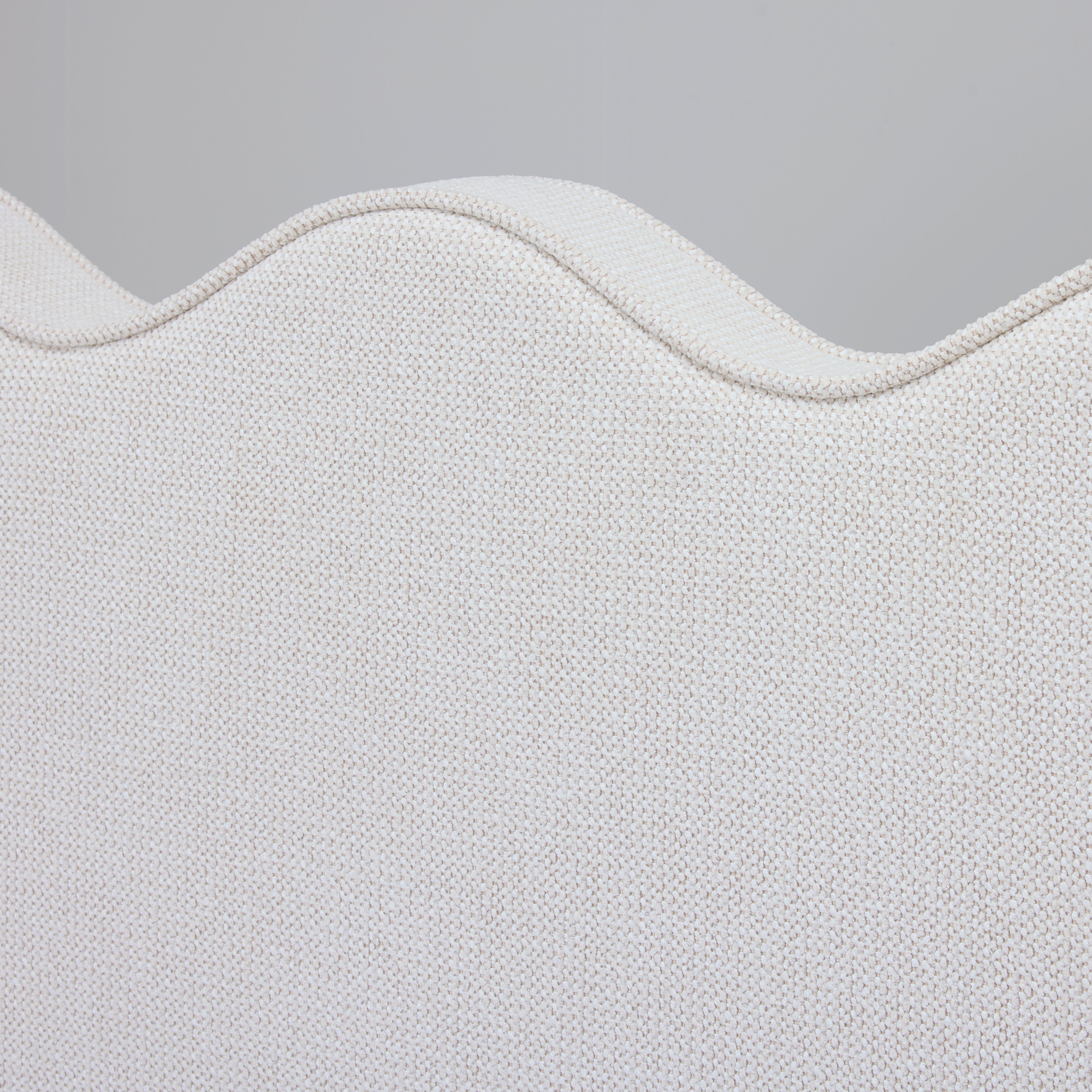 Wavy Cream Bedhead Queen