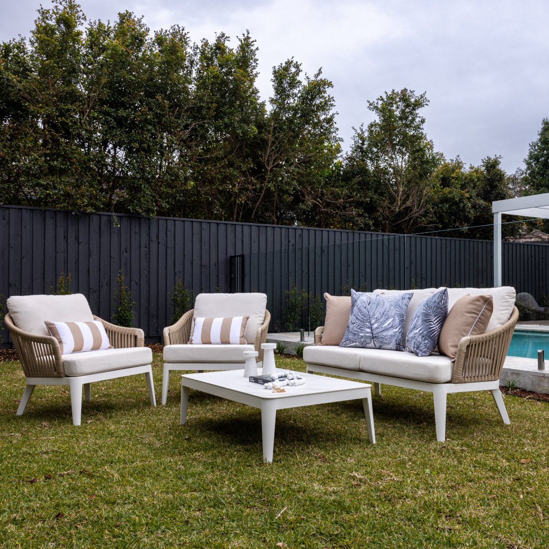Broulee Two Seater Display