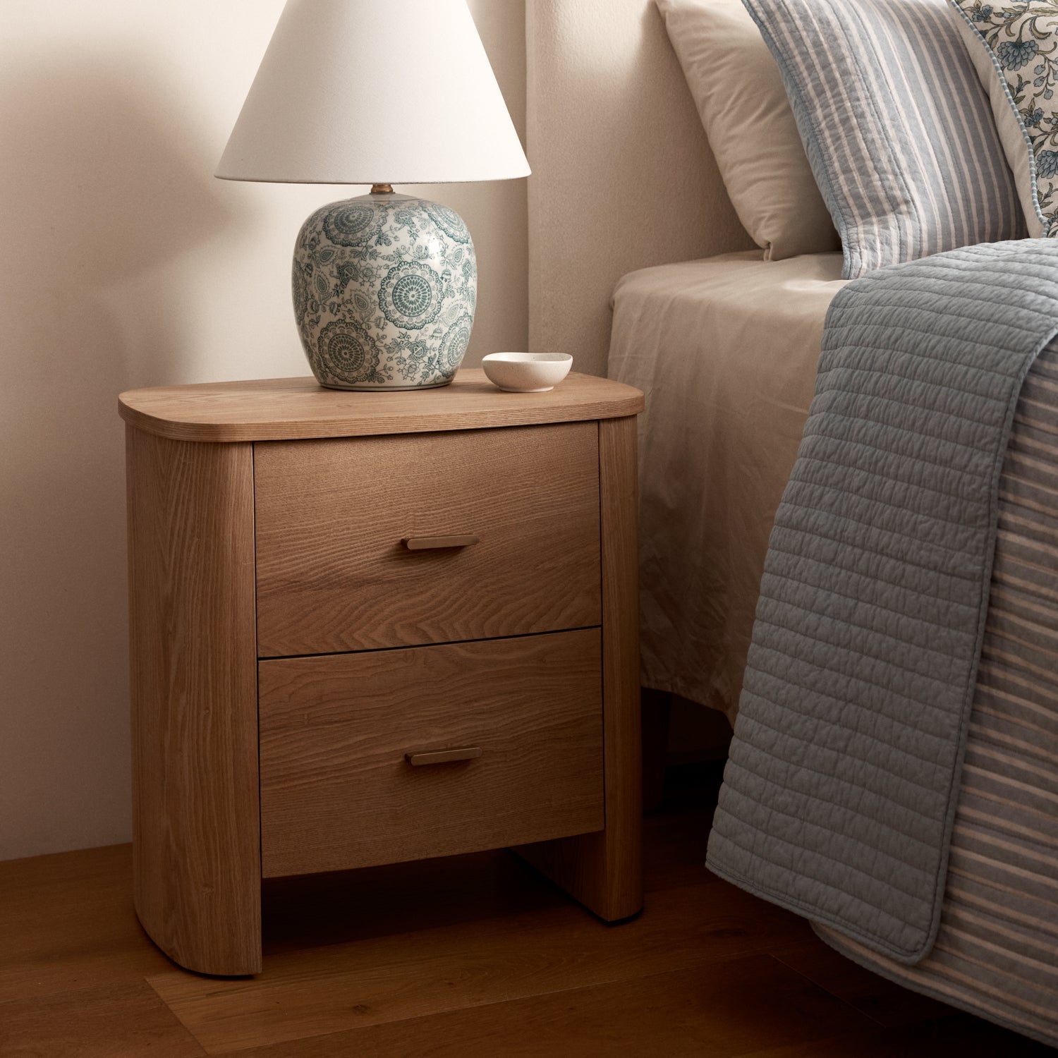 Leon 2 Drawer Oak Bedside Table