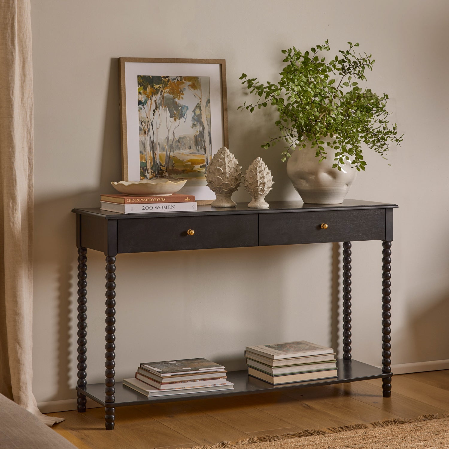 Daylesford Black Bobble Console
