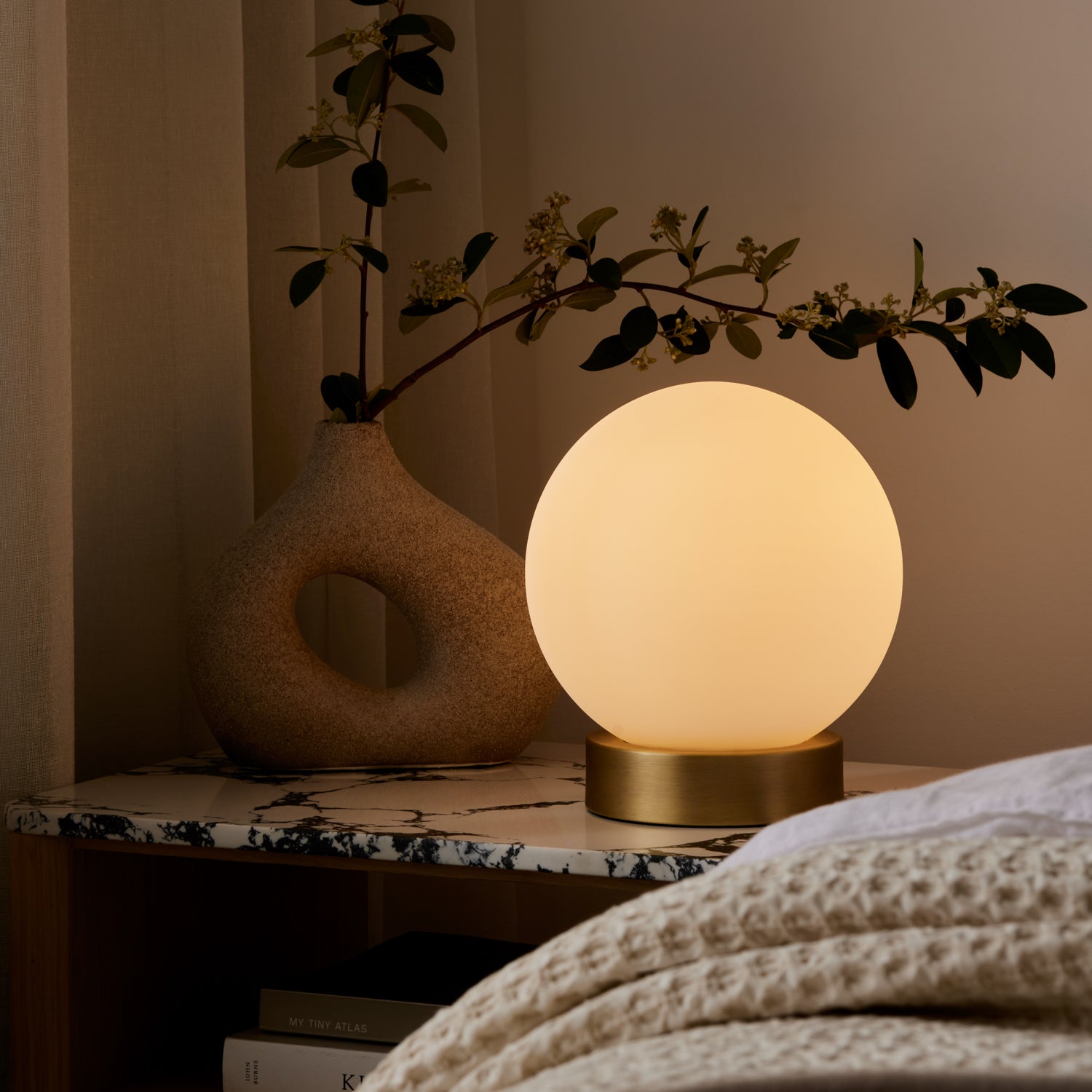 Carlisle Frosted Lamp