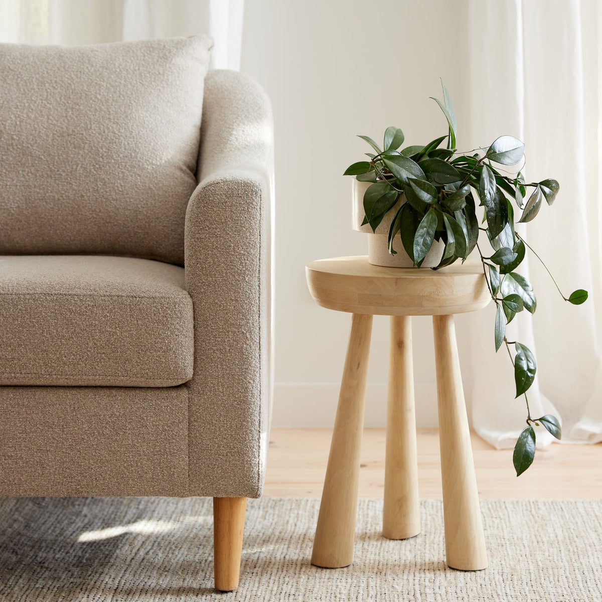 Hugo Stool Natural