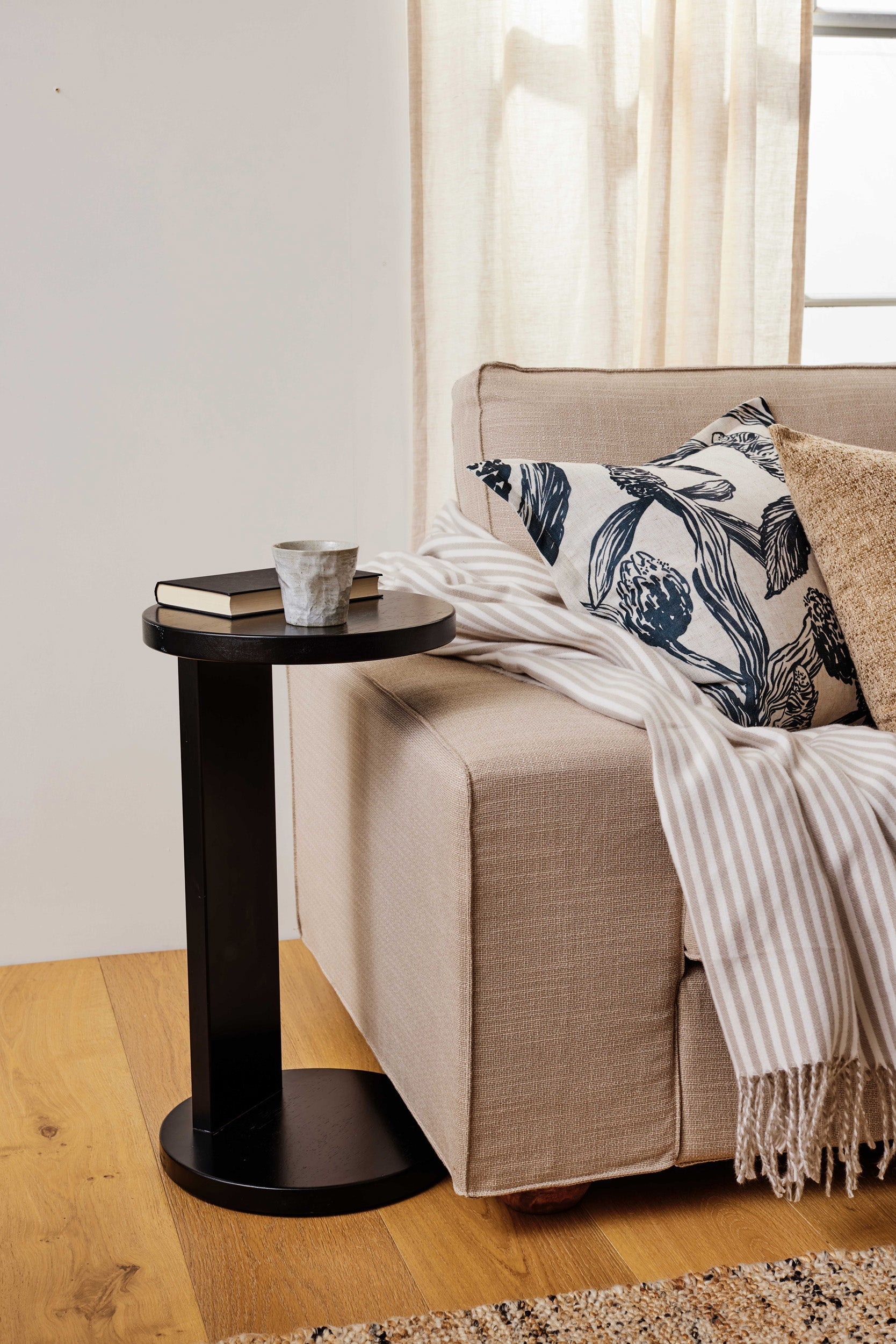 Wilbur Sofa Table 64x35cm Black