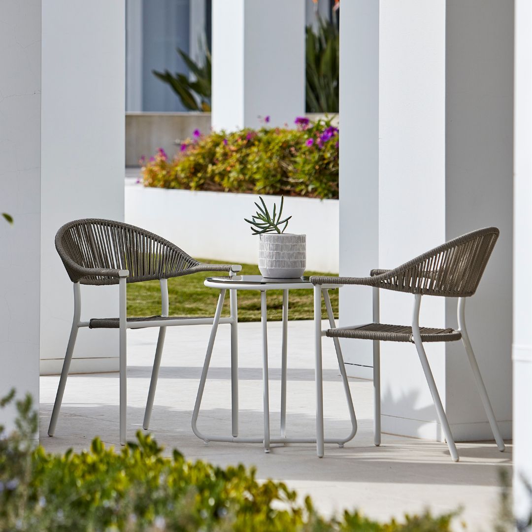Styling a small outdoor space for maximum impact - Olan Living